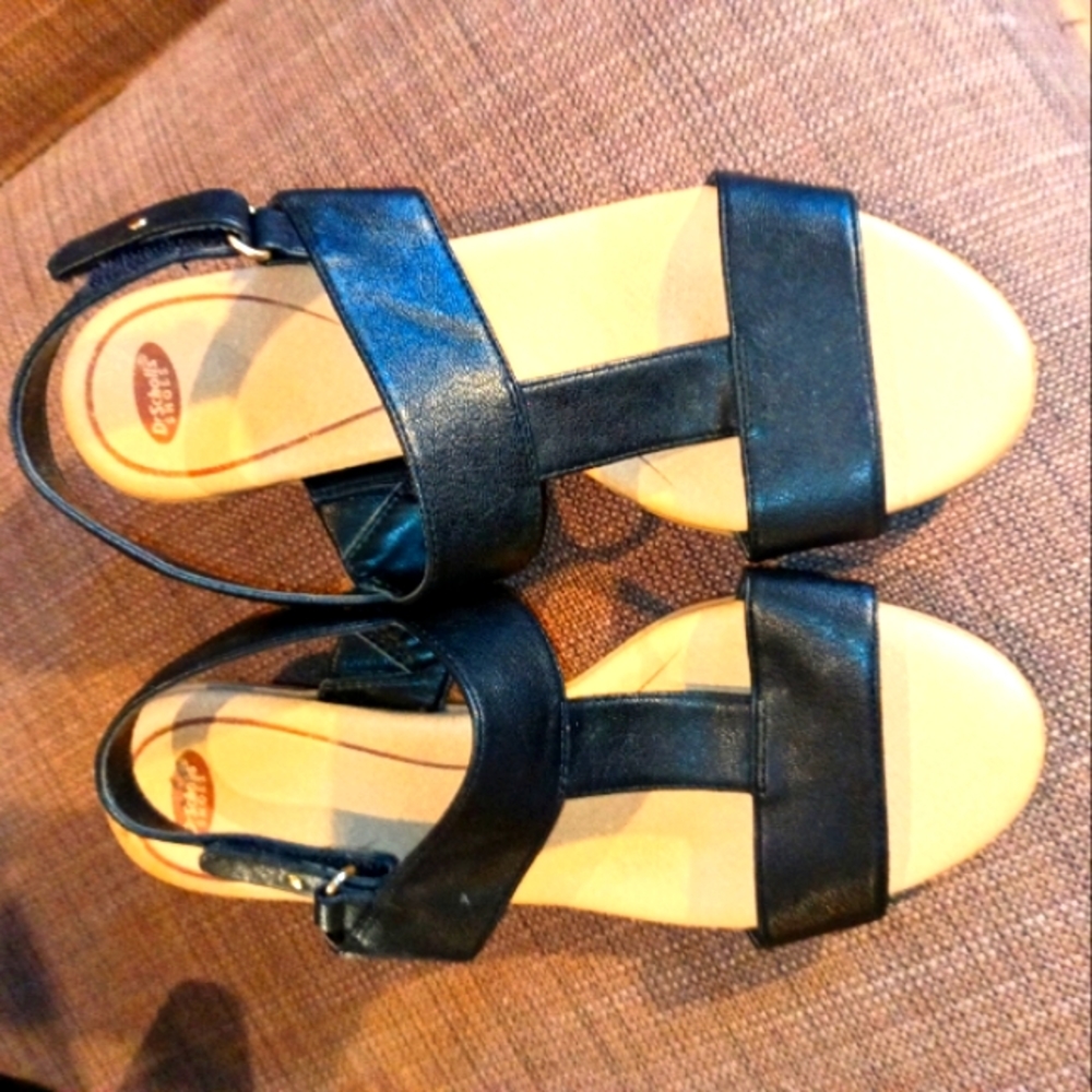 Size 8 wedge heeled sandals